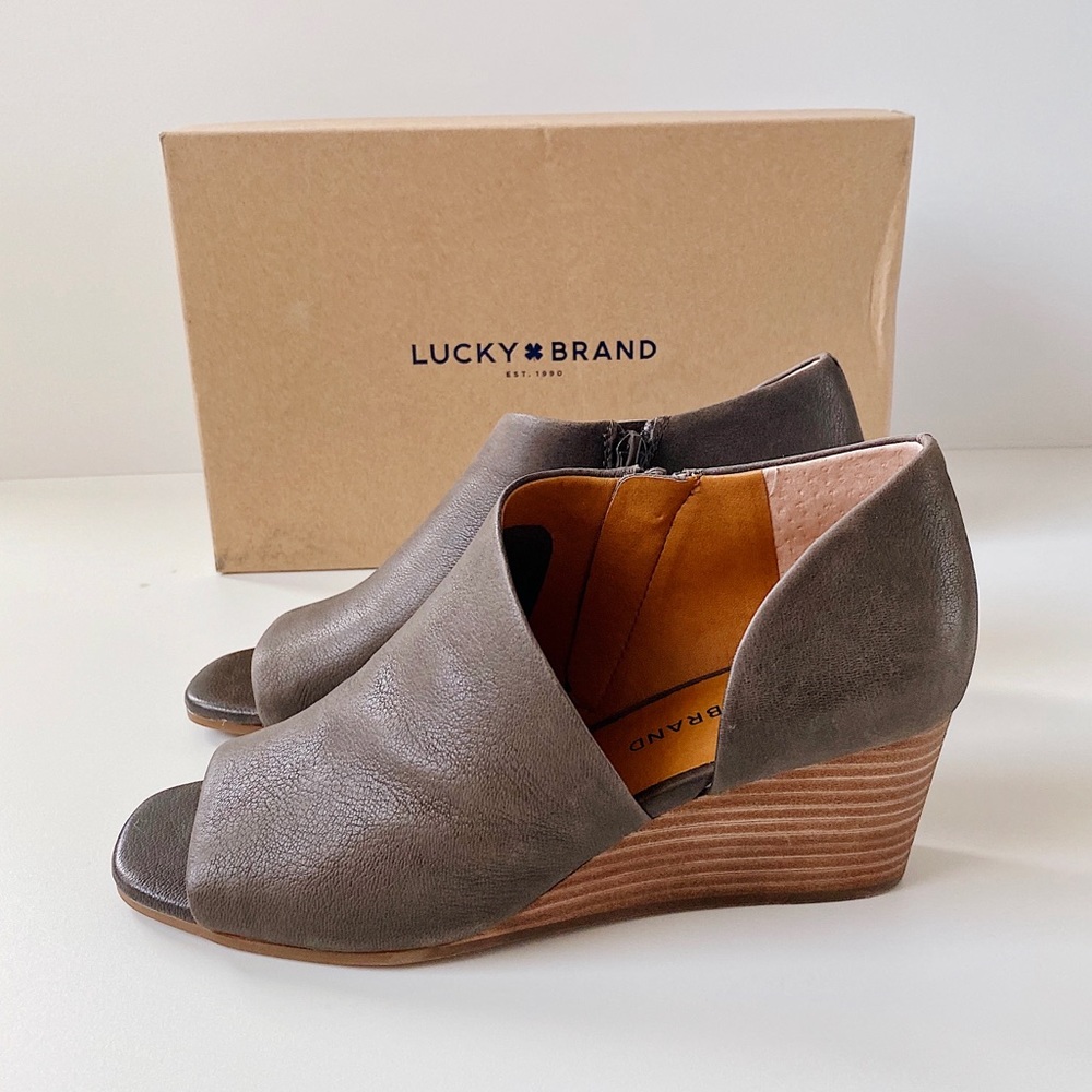 ✨New LUCKY BRAND Tylera Leather Wedge Sandals